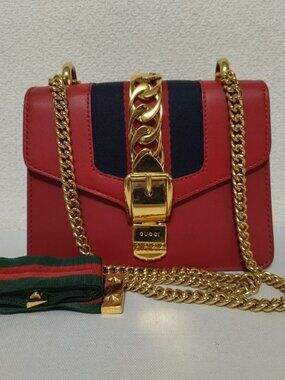 Gucci Sylvie Sherry Shoulder Bag